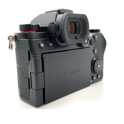 【全額返金保証】【最速発送】Panasonic デジタル一眼 LUMIX DC-S5 ボディ ブラック 超美品 動作確認済
