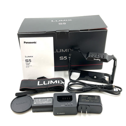 【全額返金保証】【最速発送】Panasonic デジタル一眼 LUMIX DC-S5 ボディ ブラック 超美品 動作確認済