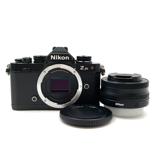 【全額返金保証】【最速発送】Nikon デジタル一眼 Z fc NIKKOR Z DX 16-50mm F3.5-6.3 VR レンズキット ブラック 美品 動作確認済