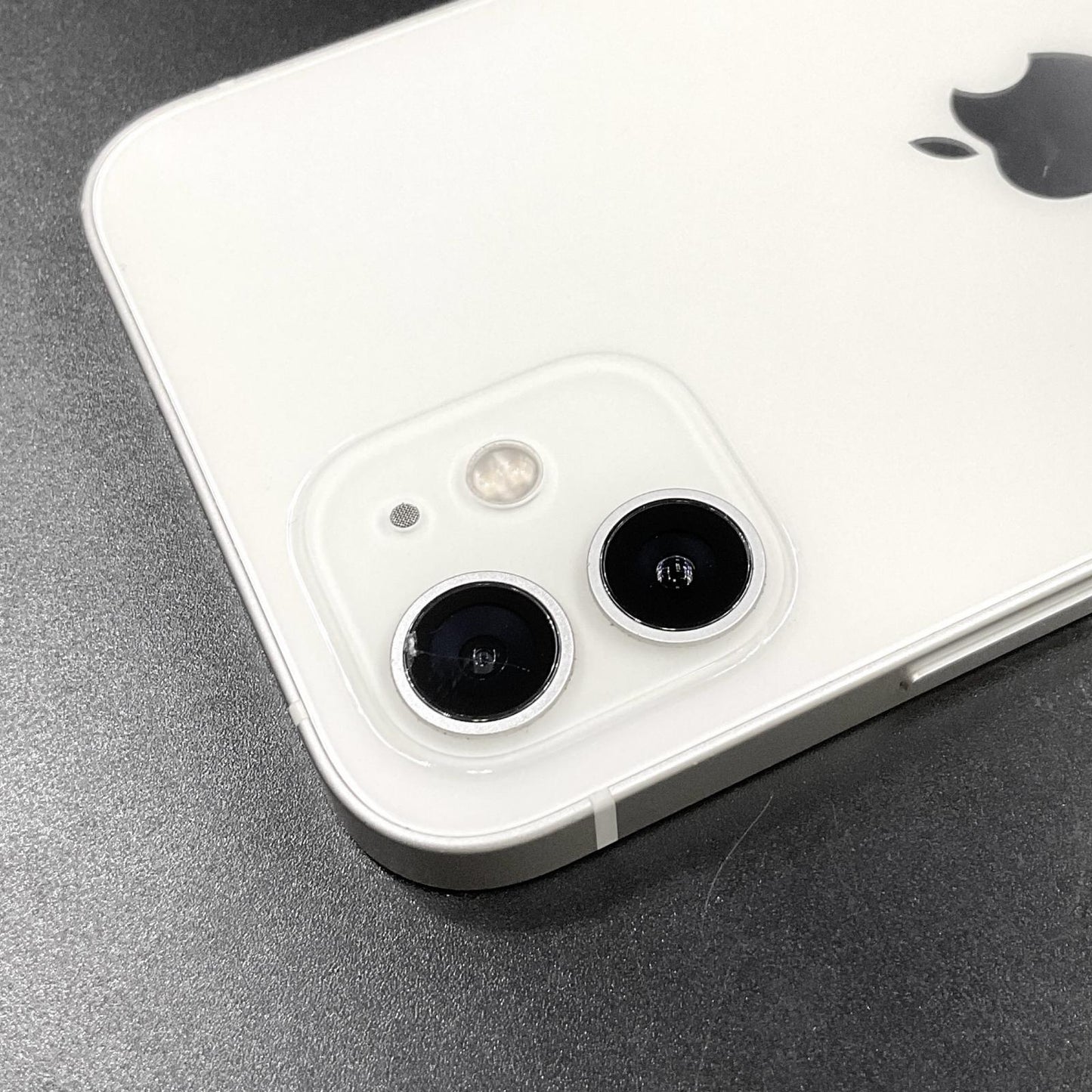 【全額返金保証】【最速発送】Apple iPhone iPhone 12 256GB ホワイト Softbank SIMフリー 白ロム 動作確認済 76%