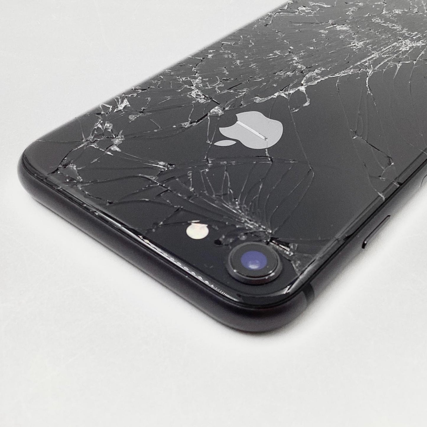 【最速発送】Apple iPhone iPhone 8 64GB スペースグレイ docomo 白ロム【難有】 83%