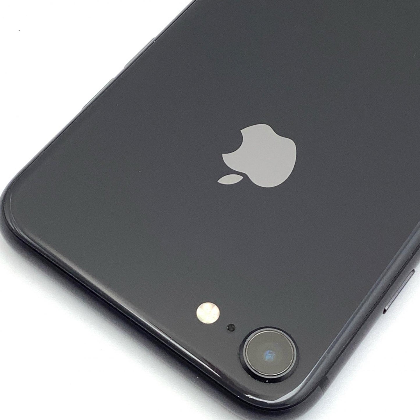 【全額返金保証】【最速発送】Apple iPhone iPhone 8 256GB  docomo 白ロム 動作確認済 83%