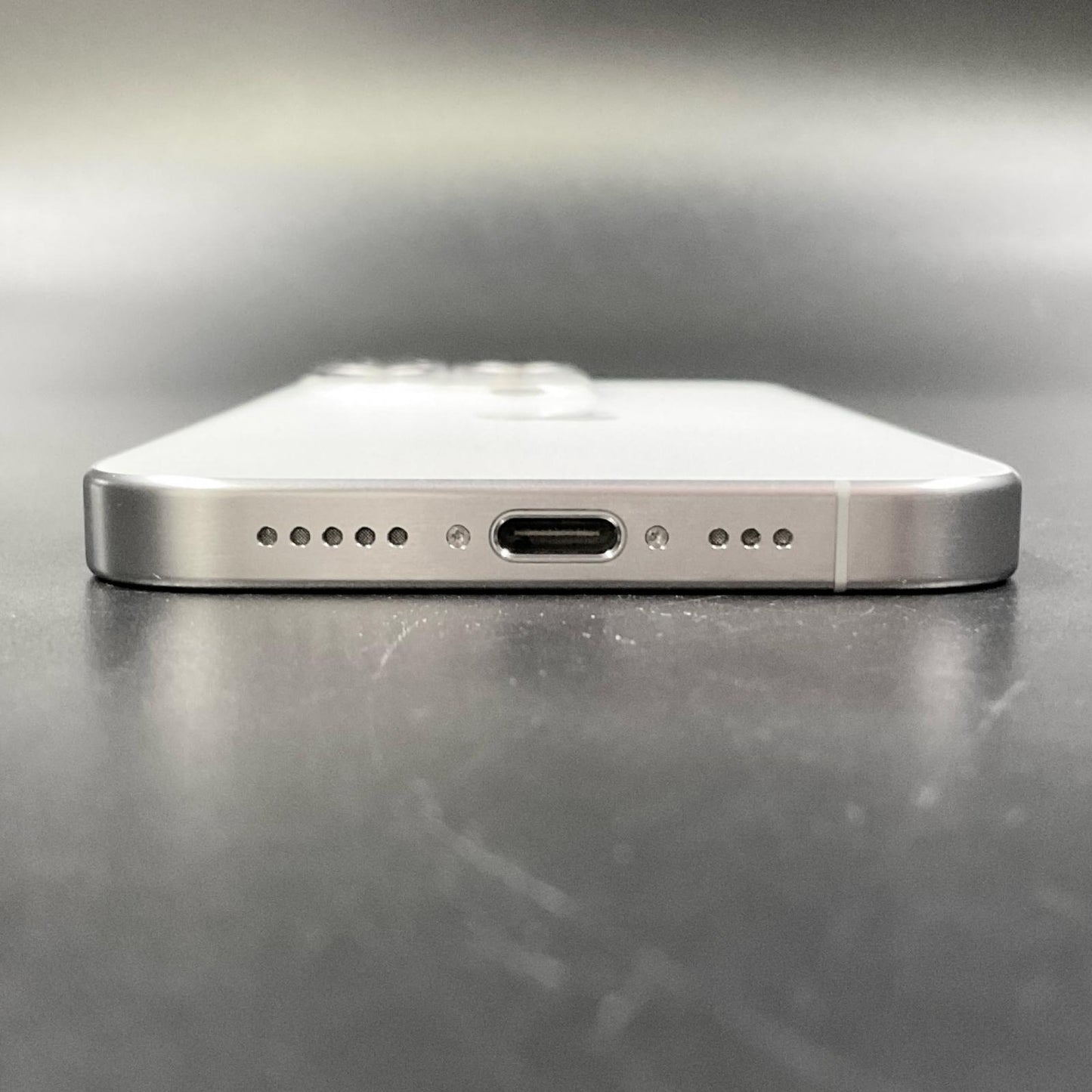 【全額返金保証】【最速発送】Apple iPhone iPhone Pro 15 Pro 256GB ホワイトチタニウム SIMフリー 白ロム 美品 動作確認済 86%