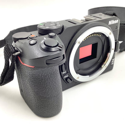 【全額返金保証】【最速発送】Nikon デジタル一眼 Z 30 ボディ ブラック 動作確認済