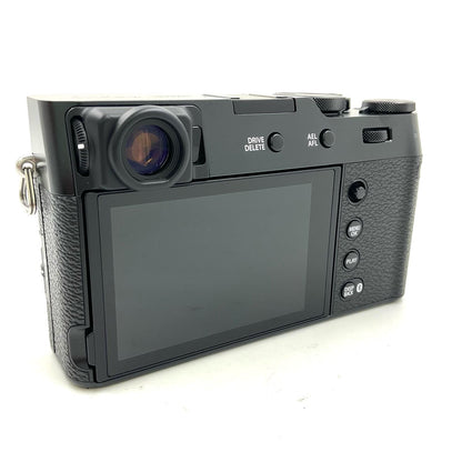 【全額返金保証】【最速発送】FUJIFILM コンパクトデジタルカメラ X100VI ブラック 超美品 動作確認済