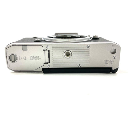 【全額返金保証】【最速発送】Nikon デジタル一眼 Z fc 16-50 VR レンズキット シルバー 美品 動作確認済