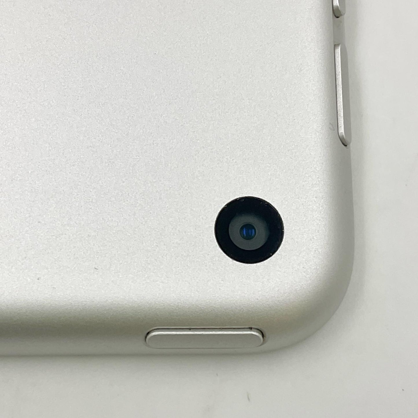 【全額返金保証】【最速発送】Apple iPad iPad Air 10.5インチ 第3世代 64GB シルバー WiFi+Cellular au 白ロム 動作確認済