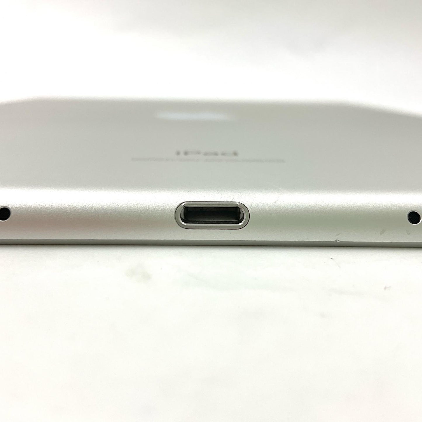【全額返金保証】【最速発送】Apple iPad iPad Air 10.5インチ 第3世代 64GB シルバー WiFi+Cellular au 白ロム 動作確認済