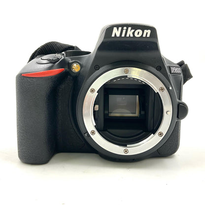 【全額返金保証】【最速発送】Nikon デジタル一眼 D5600 ダブルズームキット ブラック 動作確認済