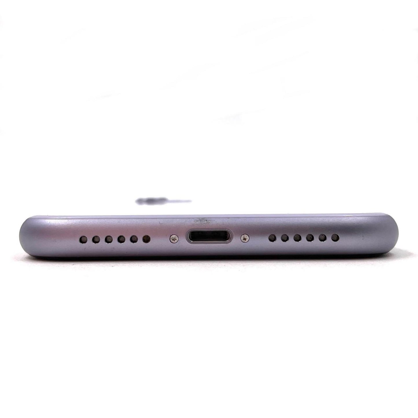 【全額返金保証】【最速発送】Apple iPhone iPhone 11 64GB パープル au SIMフリー 白ロム 動作確認済 77%