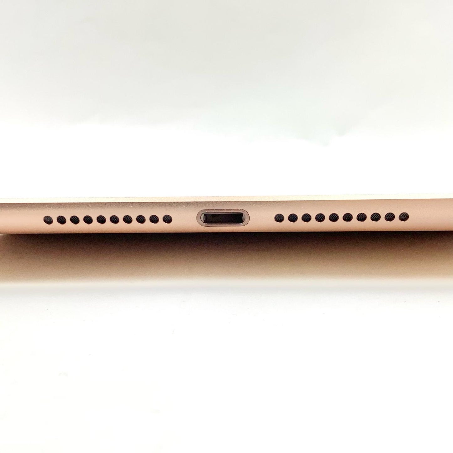 【全額返金保証】【最速発送】Apple iPad mini 7.9インチ 第5世代 64GB ゴールド WiFi+Cellular docomo 白ロム 美品 動作確認済
