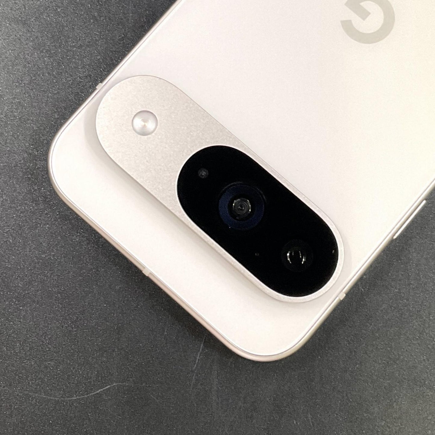 【全額返金保証】【最速発送】Google Pixel 9 256GB Porcelain SIMフリー Pixel 超美品 動作確認済