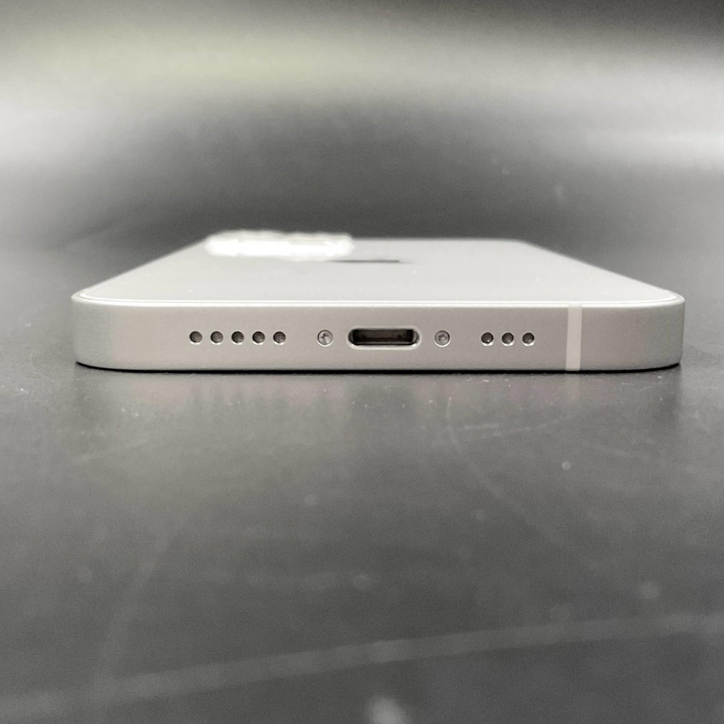 【全額返金保証】【最速発送】Apple iPhone iPhone 13 128GB スターライト au SIMフリー 白ロム 美品 動作確認済 83%