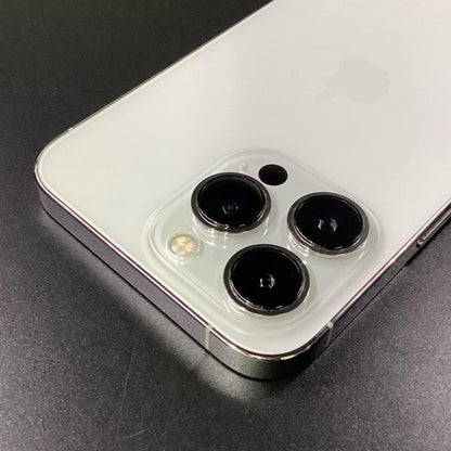 【全額返金保証】【最速発送】Apple iPhone iPhone 13 Pro 256GB シルバー docomo 白ロム 動作確認済 80%