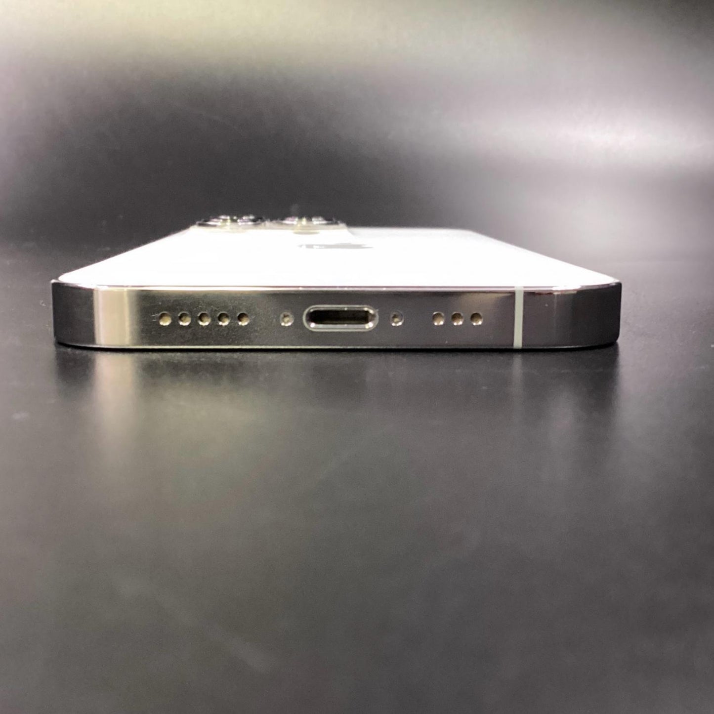【全額返金保証】【最速発送】Apple iPhone iPhone 13 Pro 256GB シルバー docomo 白ロム 動作確認済 80%