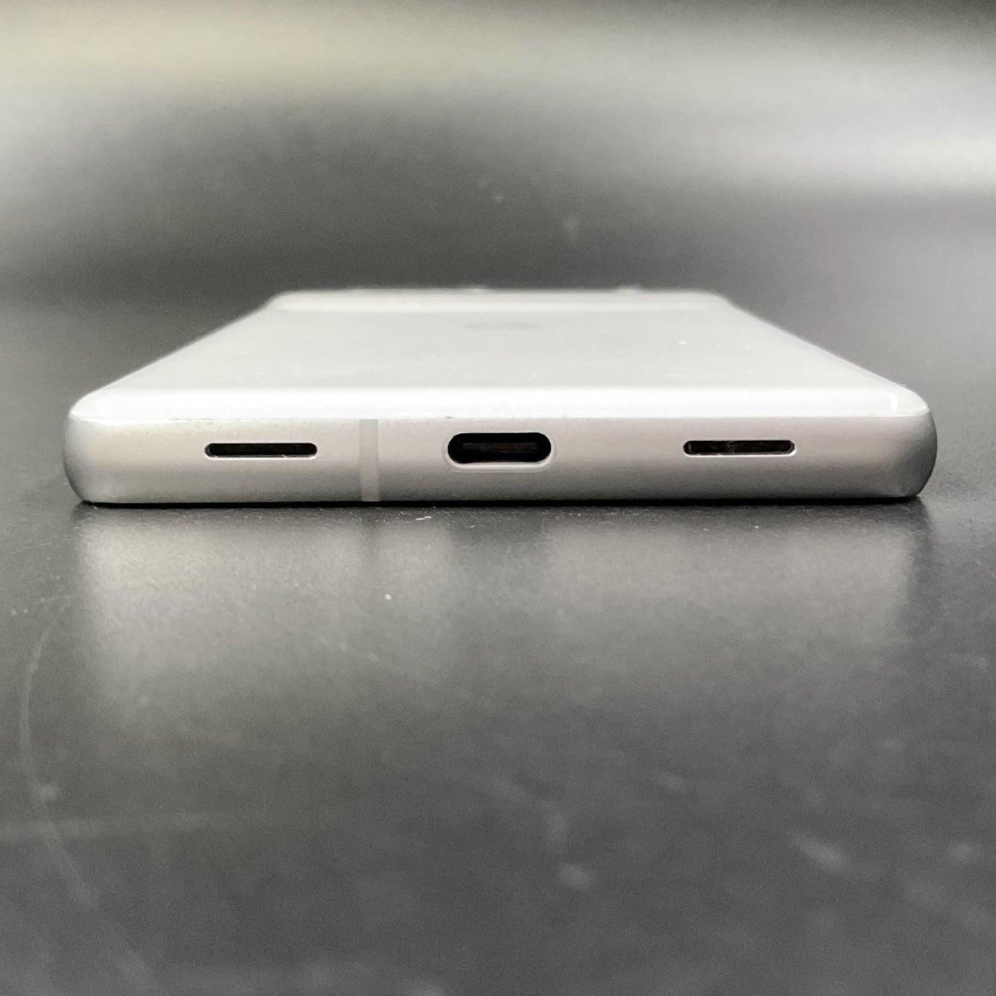 【全額返金保証】【最速発送】Google Pixel 7a 128GB Snow docomo G82U8 白ロム 動作確認済