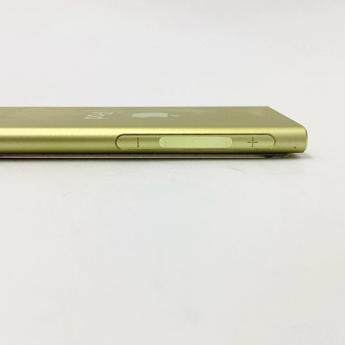 【全額返金保証】【最速発送】Apple iPod nano 第7世代 16GB MD476J/A 動作確認済