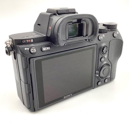 【全額返金保証】【最速発送】Sony デジタル一眼 α7R III ILCE-7RM3 ボディ ブラック 美品 動作確認済