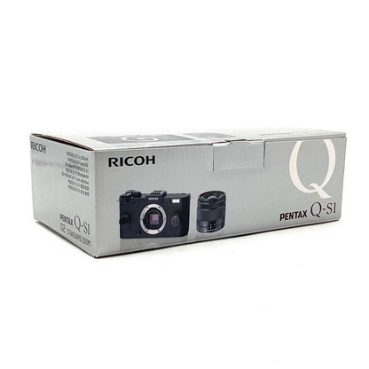 【全額返金保証】【最速発送】PENTAX デジタル一眼 PENTAX Q-S1 ズームレンズキット [ピュアホワイト×クリーム] 新品未開封 即納OK