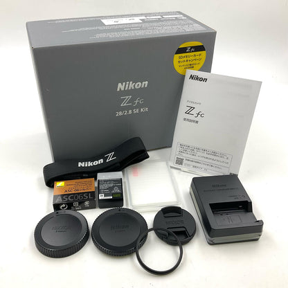 【全額返金保証】【最速発送】Nikon デジタル一眼 Z fc 28mm f/2.8 Special Edition キット [シルバー] シルバー 超美品 動作確認済
