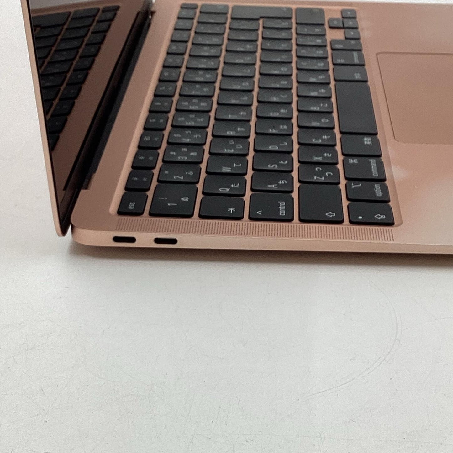 【全額返金保証】【最速発送】Apple MacBook Air 13.3インチ 2020 M1 8コア 8GB SSD 256GB ゴールド 85% 動作確認済