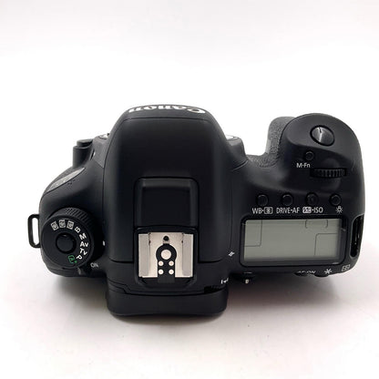 【全額返金保証】【最速発送】Canon デジタル一眼 EOS 7D Mark II ボディ ブラック 動作確認済