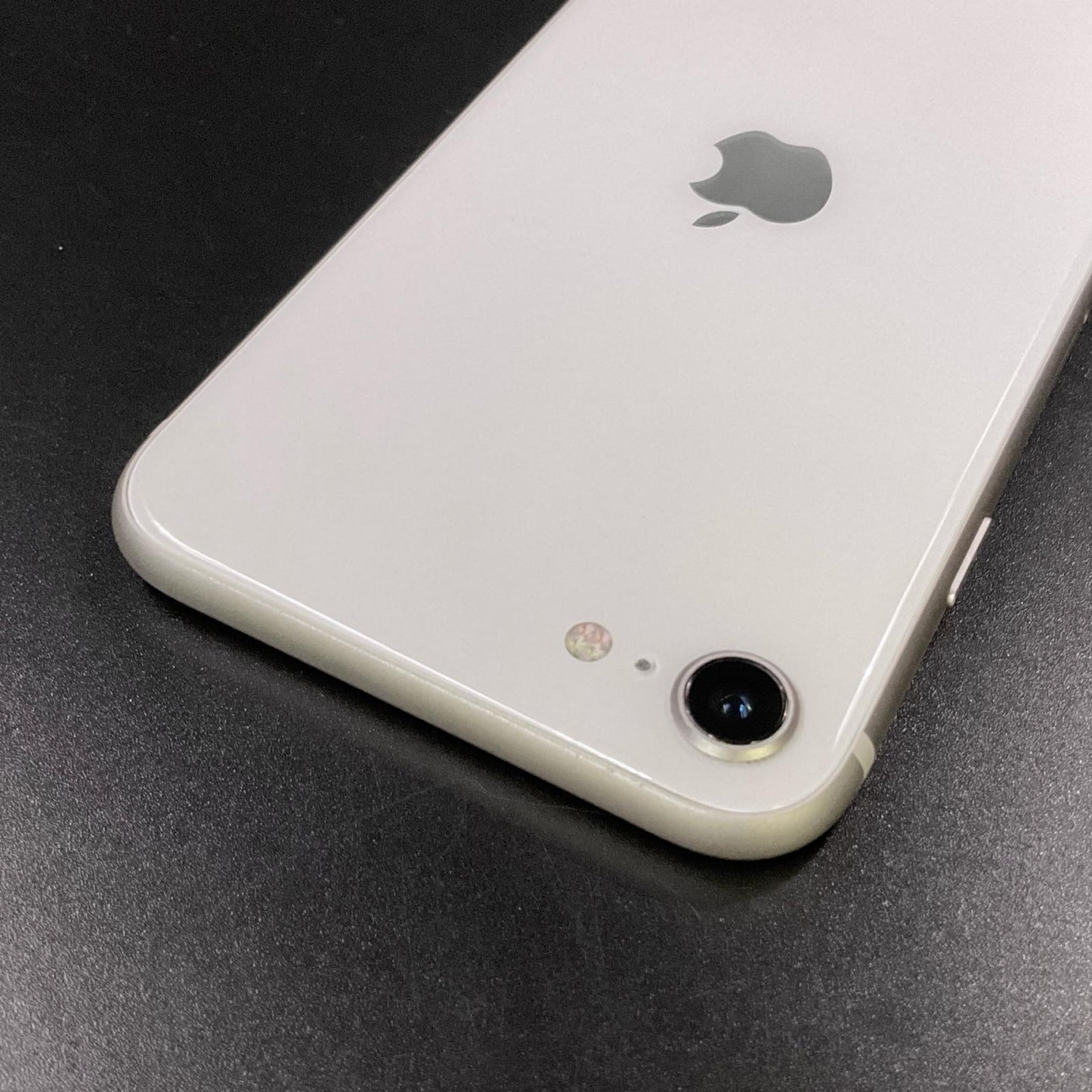 【全額返金保証】【最速発送】Apple iPhone iPhone SE（第3世代） 128GB スターライト SIMフリー 動作確認済 82%