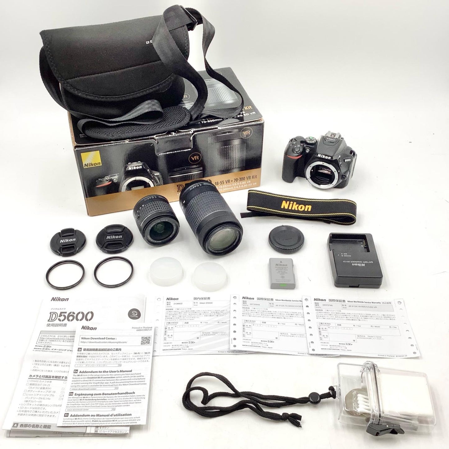 【全額返金保証】【最速発送】Nikon デジタル一眼 D5600 ダブルズームキット ブラック 美品 動作確認済