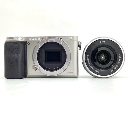 【全額返金保証】【最速発送】Sony デジタル一眼 α6000 ILCE-6000L パワーズームレンズキット [シルバー] 美品 動作確認済