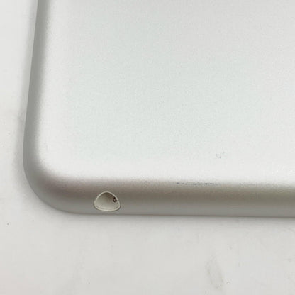【全額返金保証】【最速発送】Apple iPad iPad 10.2インチ 第9世代 256GB シルバー Wi-Fi 動作確認済