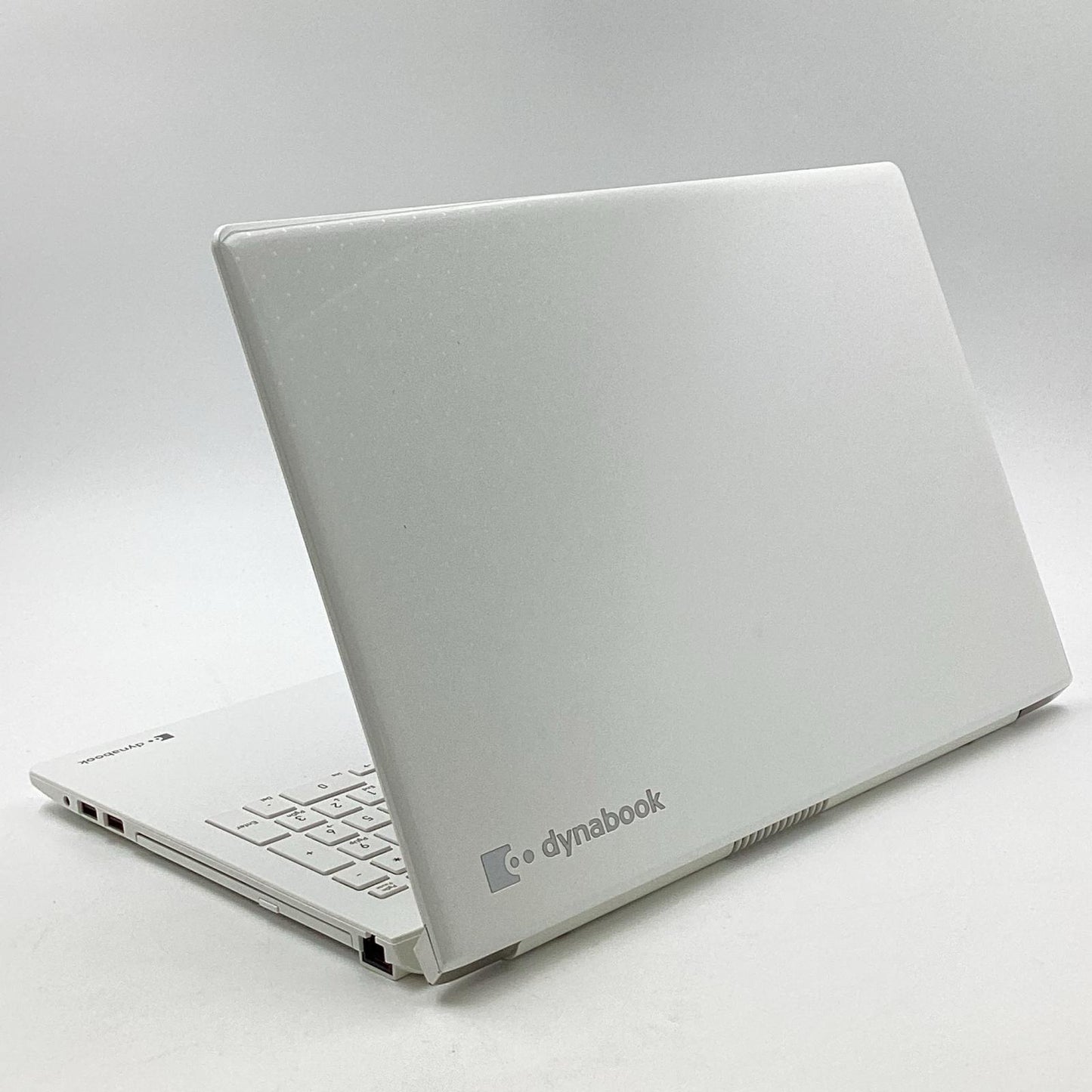 【全額返金保証】【最速発送】dynabook dynabook T7 P2T7KPBW  intel core i7-8565U 8GB HDD 1TB 93% 動作確認済