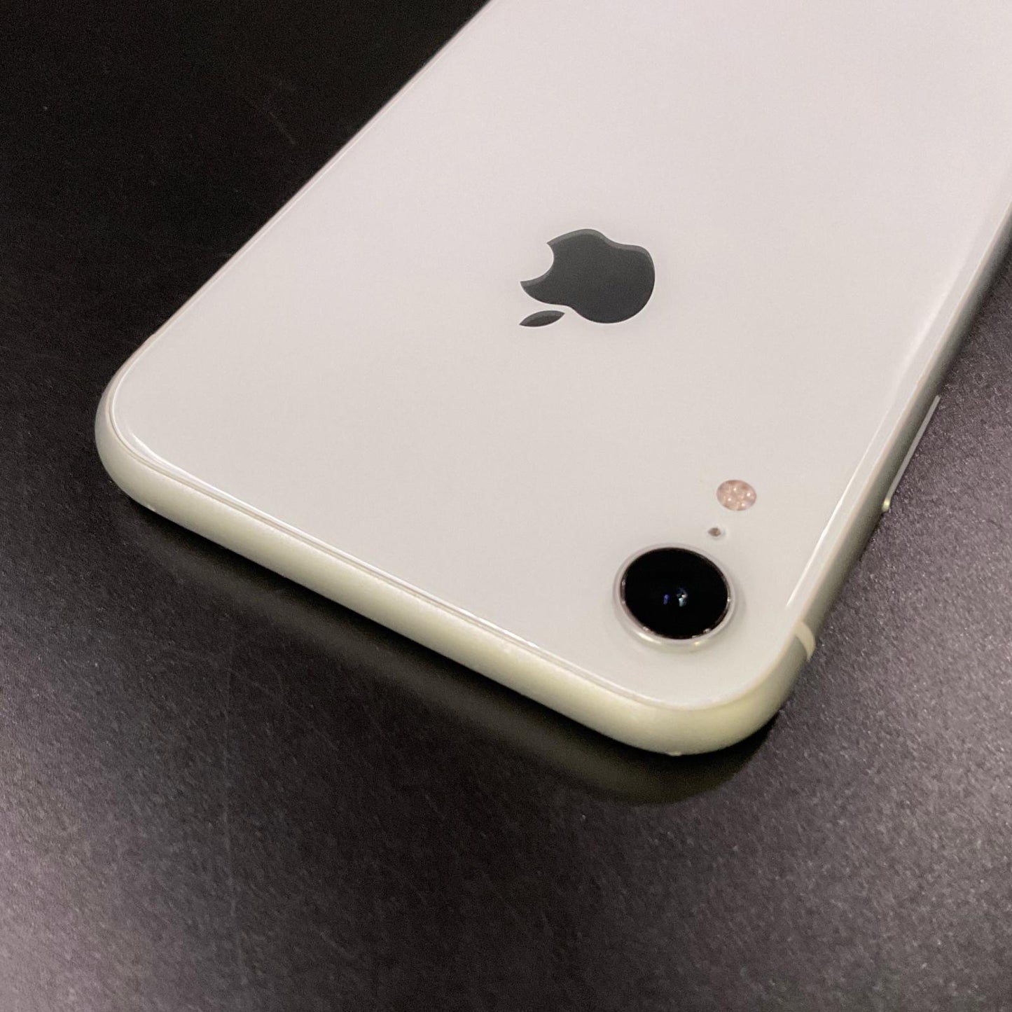 【全額返金保証】【最速発送】Apple iPhone iPhone XR 128GB ホワイト Softbank 白ロム 動作確認済 79%