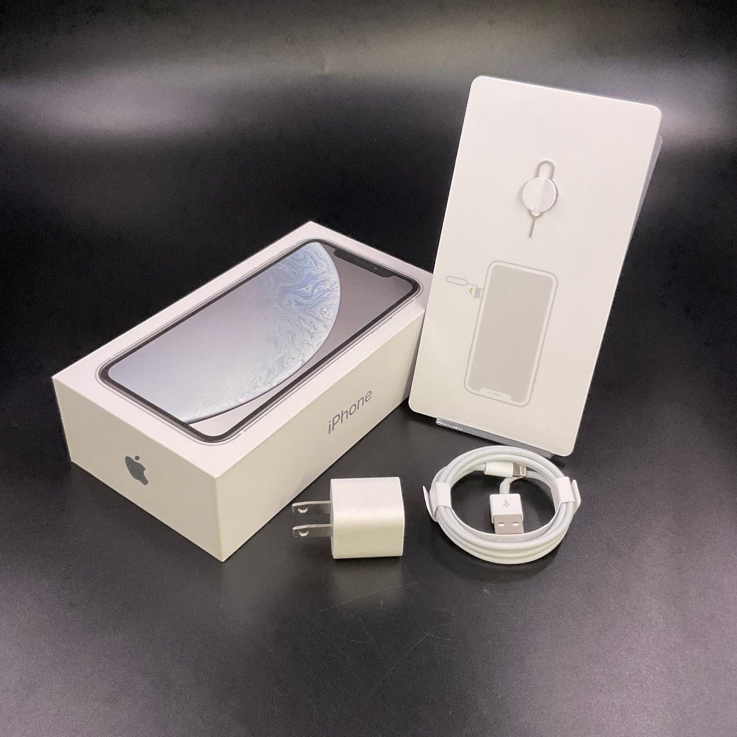 【全額返金保証】【最速発送】Apple iPhone iPhone XR 128GB ホワイト Softbank 白ロム 動作確認済 79%