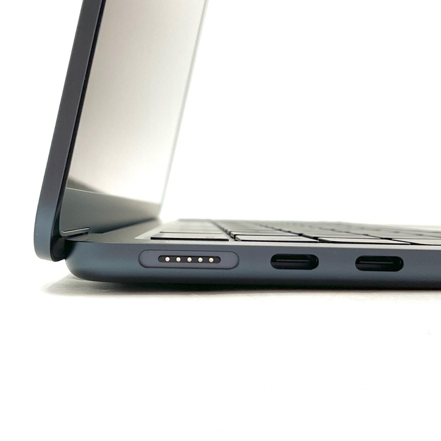 【全額返金保証】【最速発送】Apple MacBook Air 13.6インチ 2025 Apple M4 16GB SSD 256GB ミッドナイト 100% 超美品 動作確認済