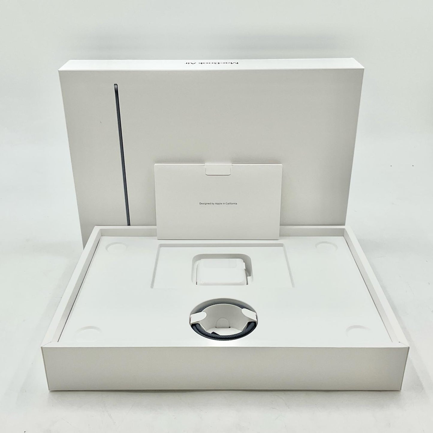【全額返金保証】【最速発送】Apple MacBook Air 13.6インチ 2025 Apple M4 16GB SSD 256GB ミッドナイト 100% 超美品 動作確認済