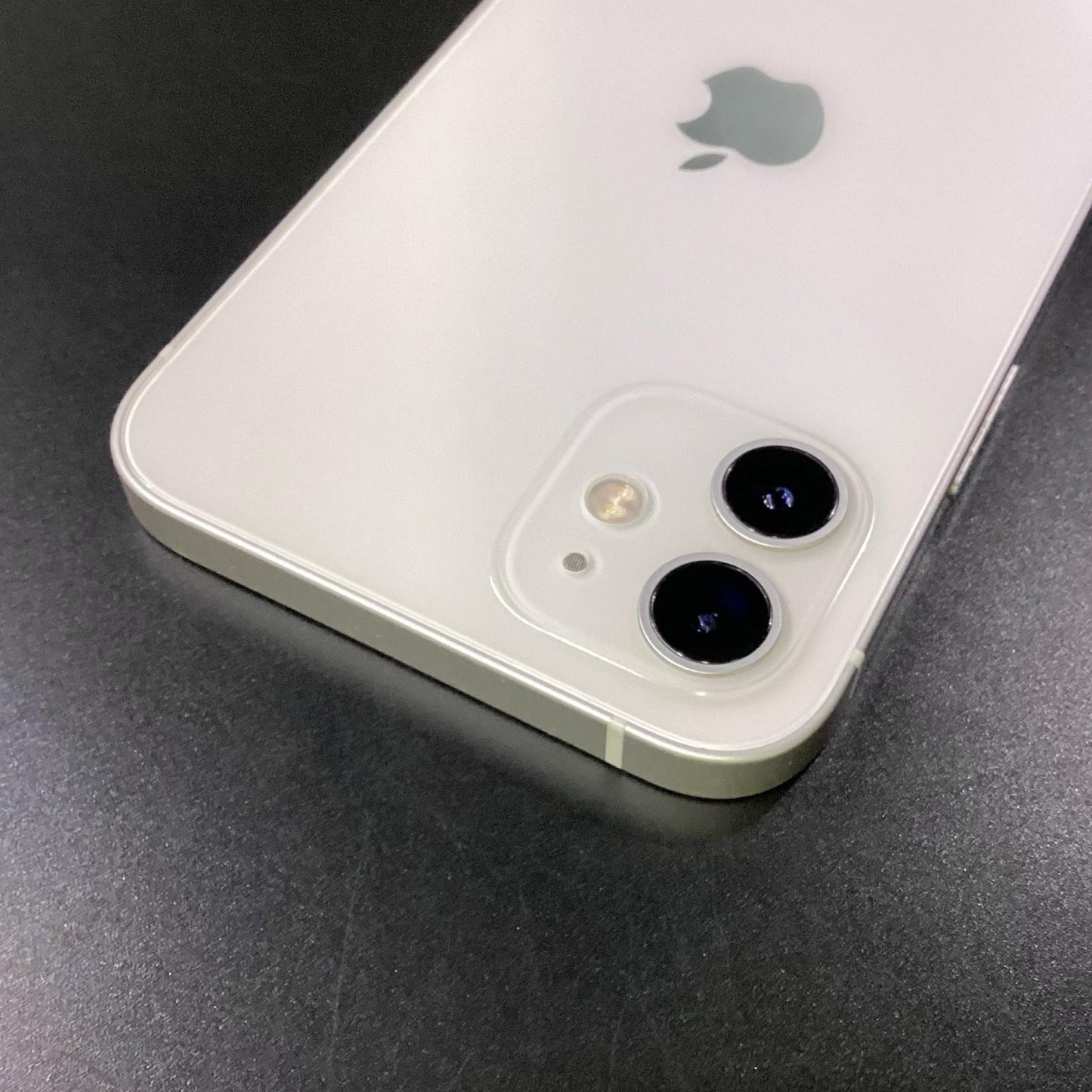 【全額返金保証】【最速発送】Apple iPhone iPhone 12 128GB ホワイト Softbank SIMフリー 白ロム 動作確認済 77%