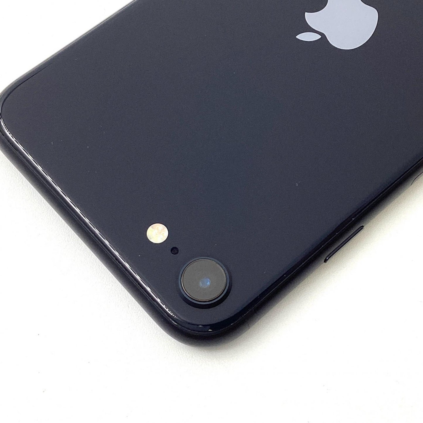 【全額返金保証】【最速発送】Apple iPhone iPhone SE（第3世代） 128GB ミッドナイト au 白ロム 動作確認済 74%