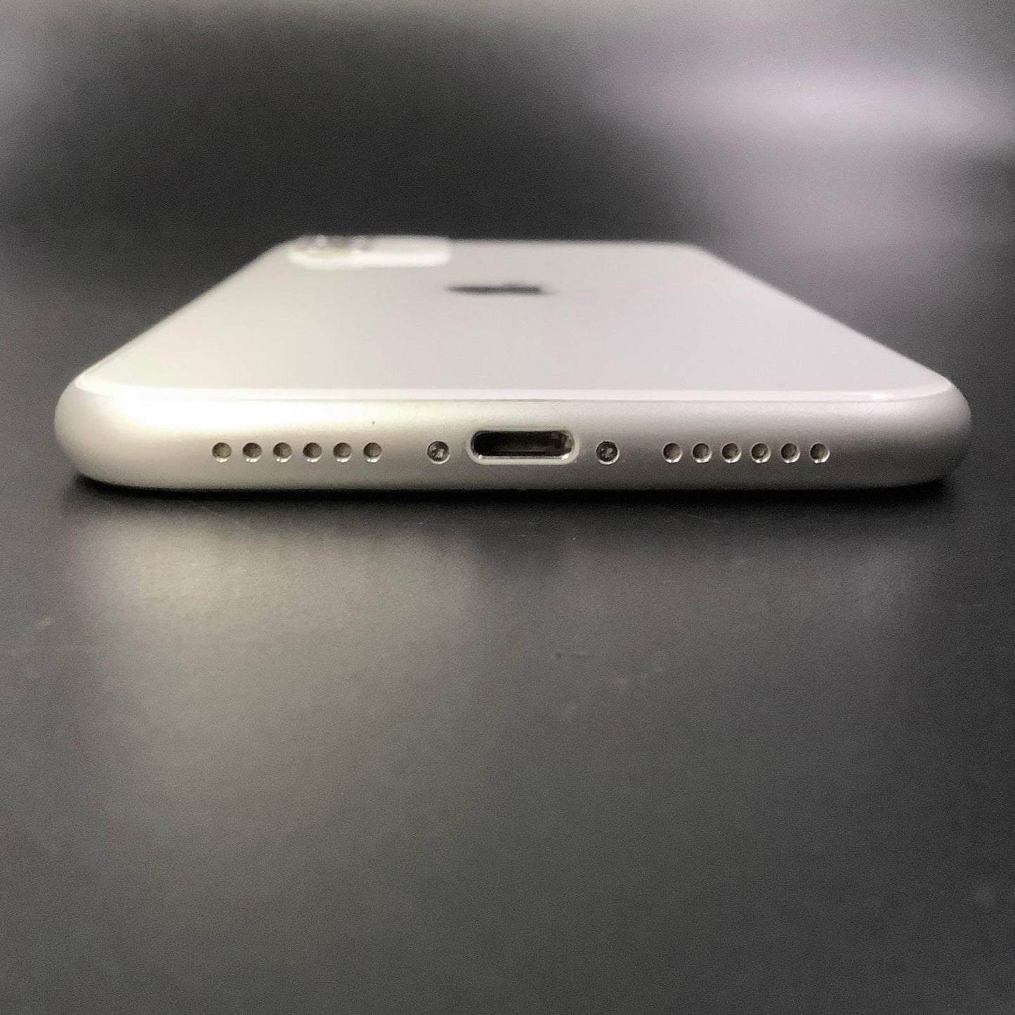 【全額返金保証】【最速発送】Apple iPhone iPhone 11 64GB ホワイト SIMフリー 動作確認済 85%