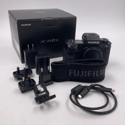 【全額返金保証】【最速発送】FUJIFILM デジタル一眼 X-H2S ボディ ブラック 超美品 動作確認済