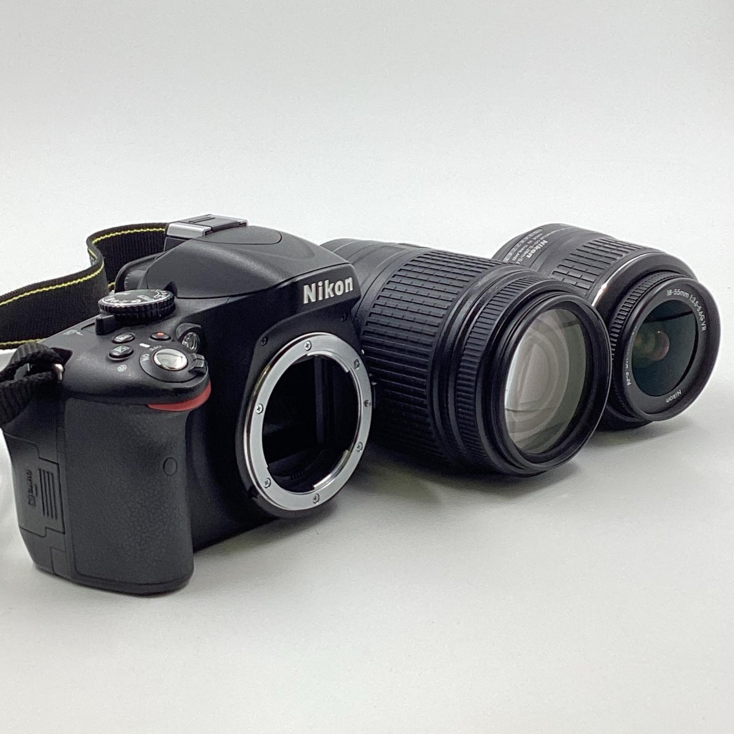 【全額返金保証】【最速発送】Nikon デジタル一眼 D5100 ダブルズームキット ブラック 動作確認済