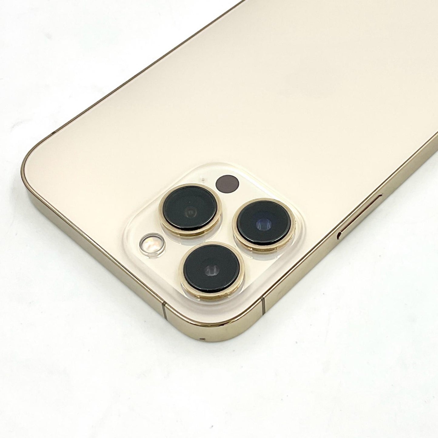 【全額返金保証】【最速発送】Apple iPhone iPhone 13 Pro Max 256GB ゴールド SIMフリー 動作確認済 81%