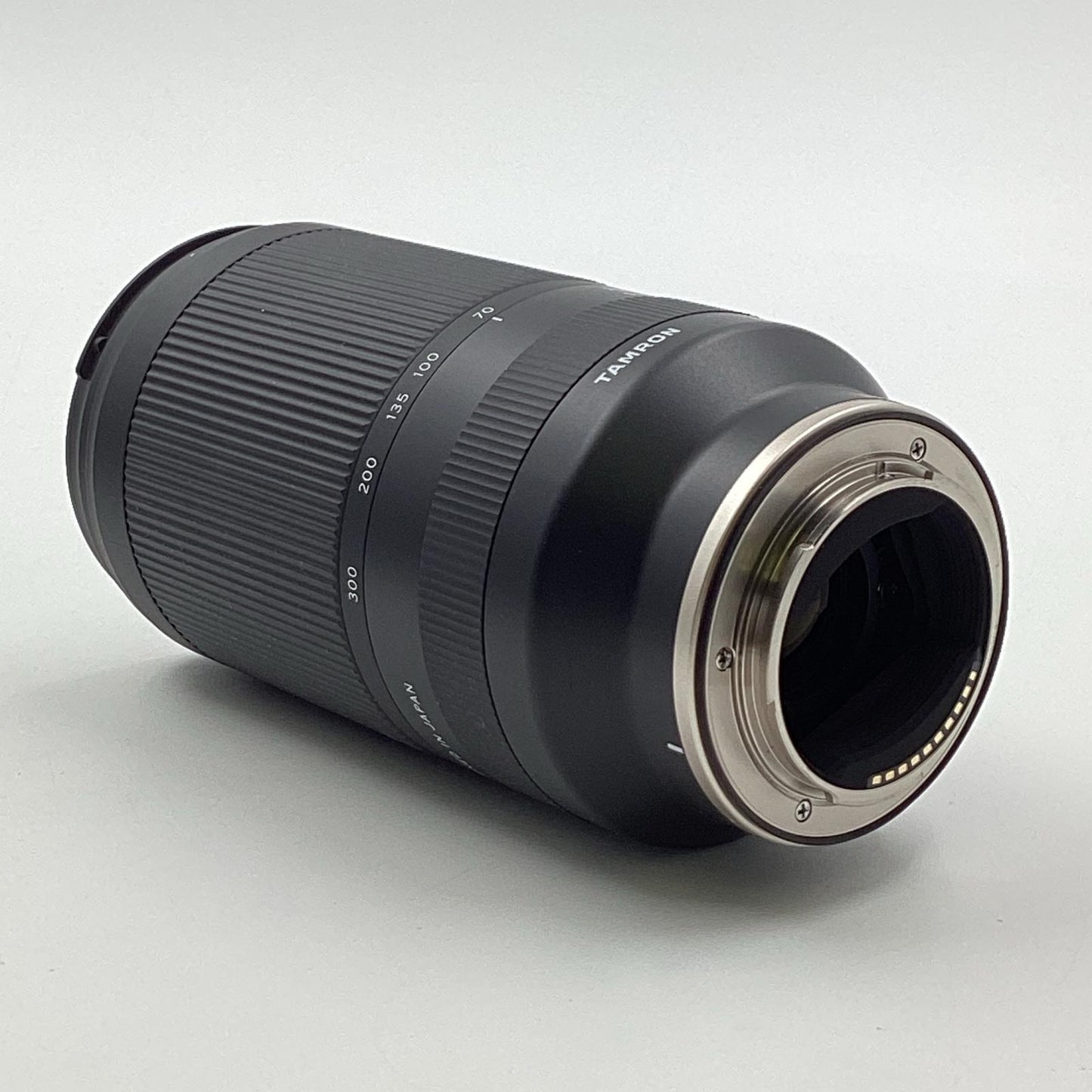 【全額返金保証】【最速発送】TAMRON 70-300mm F/4.5-6.3 Di III RXD (Model A047) 美品 動作確認済