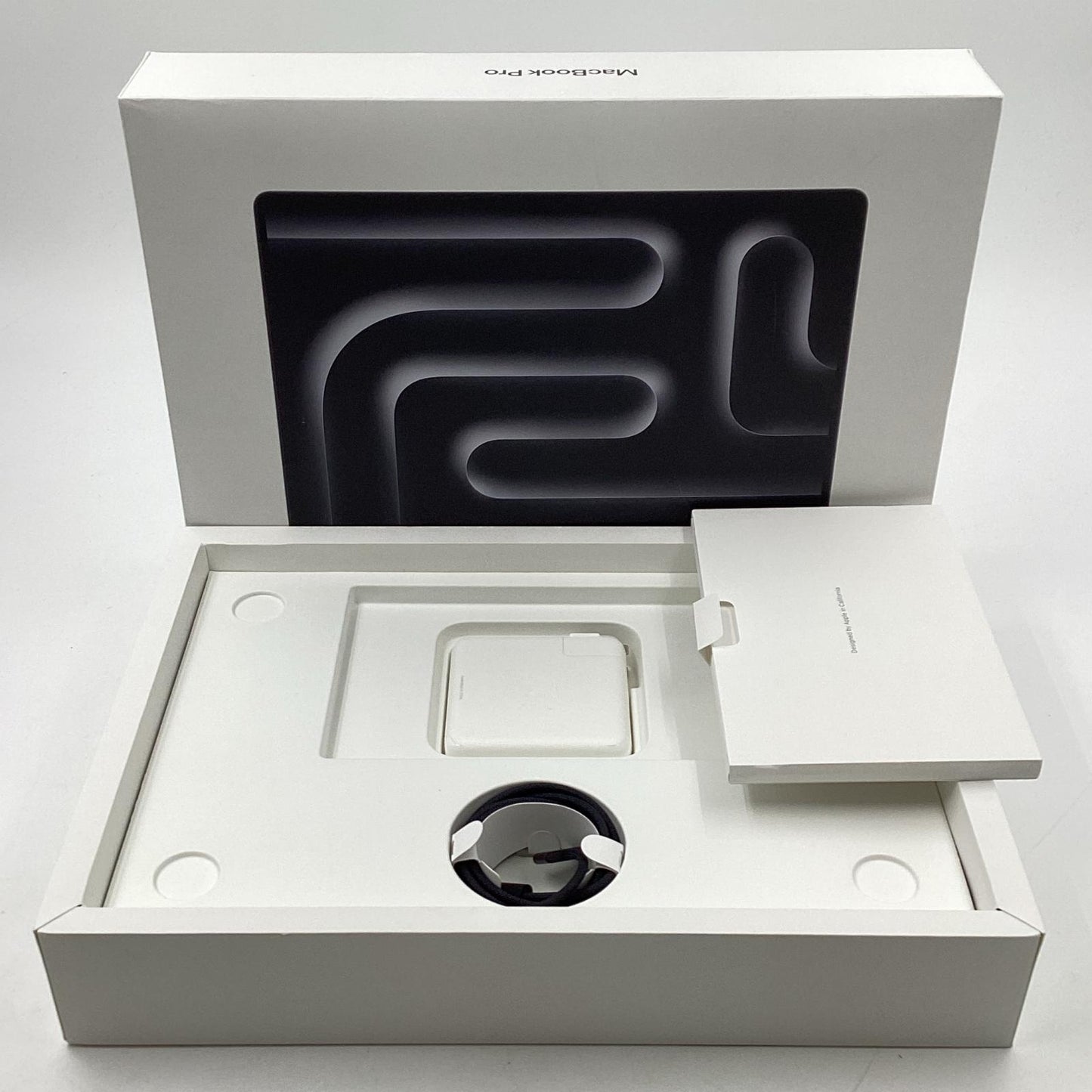 【全額返金保証】【最速発送】Apple MacBook Pro 14インチ 2023 Apple M3 Max 128GB SSD 4TB スペースブラック 100% 超美品 動作確認済