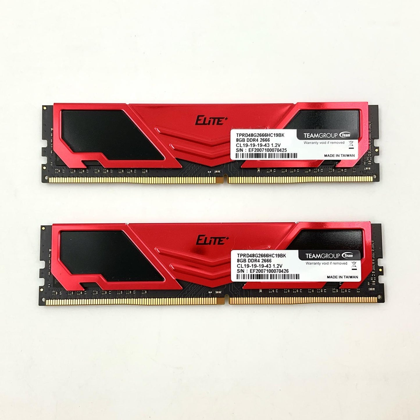 【全額返金保証】【最速発送】TEAMGROUP 8GB DDR4 2666 x2枚 TPRD48G2666HC19BK 美品 動作確認済