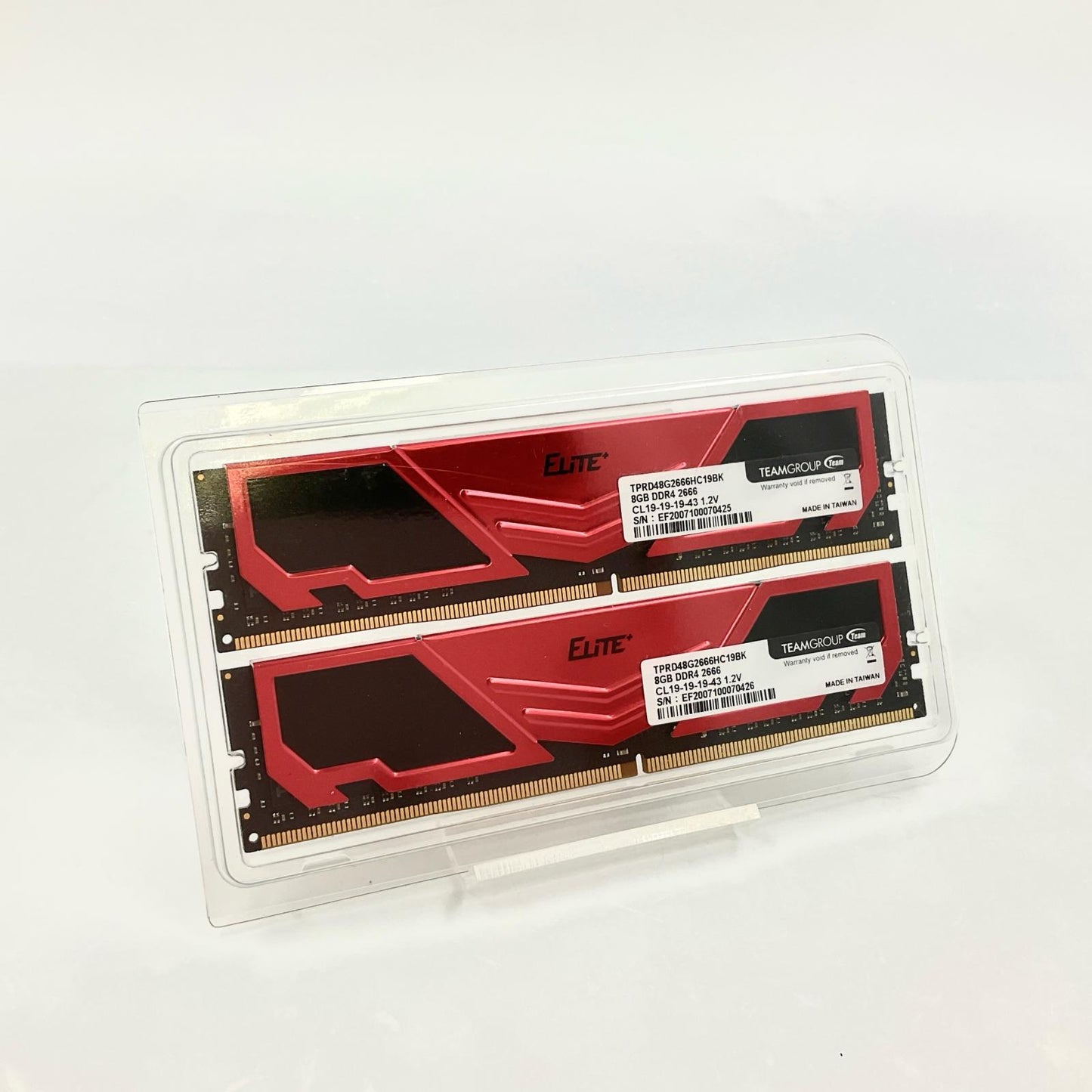 【全額返金保証】【最速発送】TEAMGROUP 8GB DDR4 2666 x2枚 TPRD48G2666HC19BK 美品 動作確認済