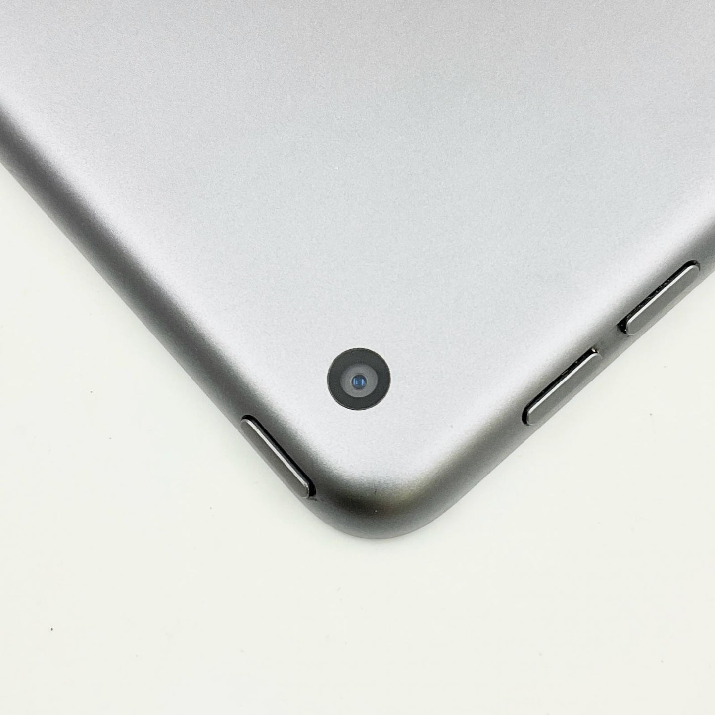 【全額返金保証】【最速発送】Apple iPad iPad 10.2インチ 第9世代 64GB スペースグレイ Wi-Fi 動作確認済