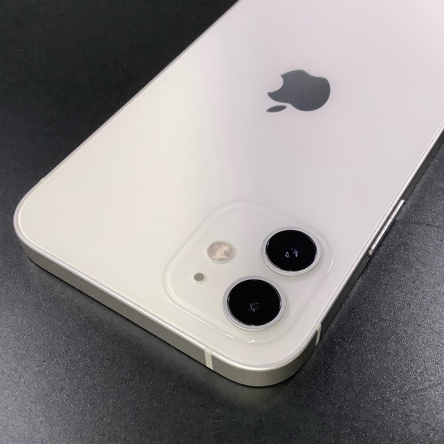 【全額返金保証】【最速発送】Apple iPhone iPhone 12 128GB ホワイト Softbank 動作確認済 75%