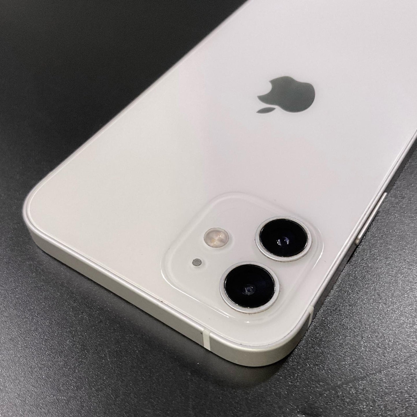 【最速発送】Apple iPhone iPhone 12 128GB ホワイト Softbank【難有】 74%
