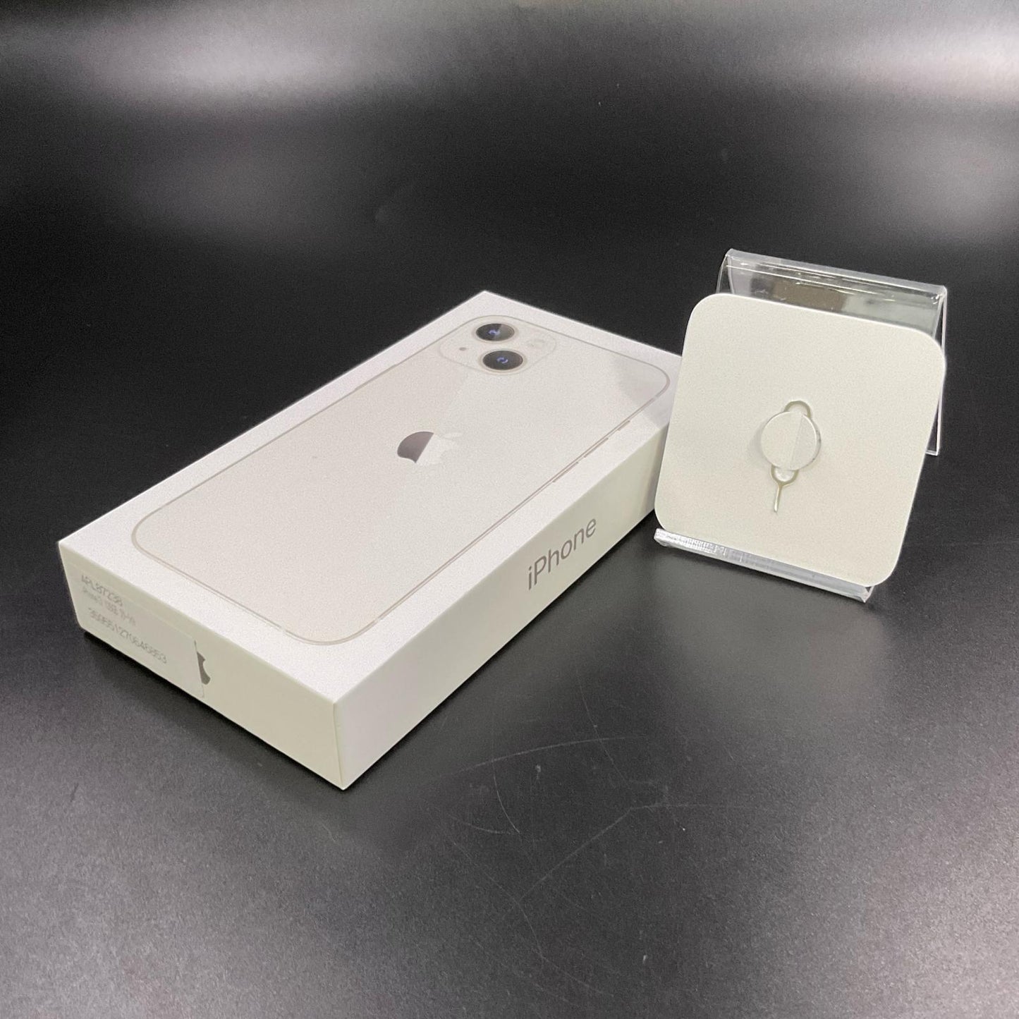 【最速発送】Apple iPhone iPhone 13 128GB スターライト docomo【難有】 77%