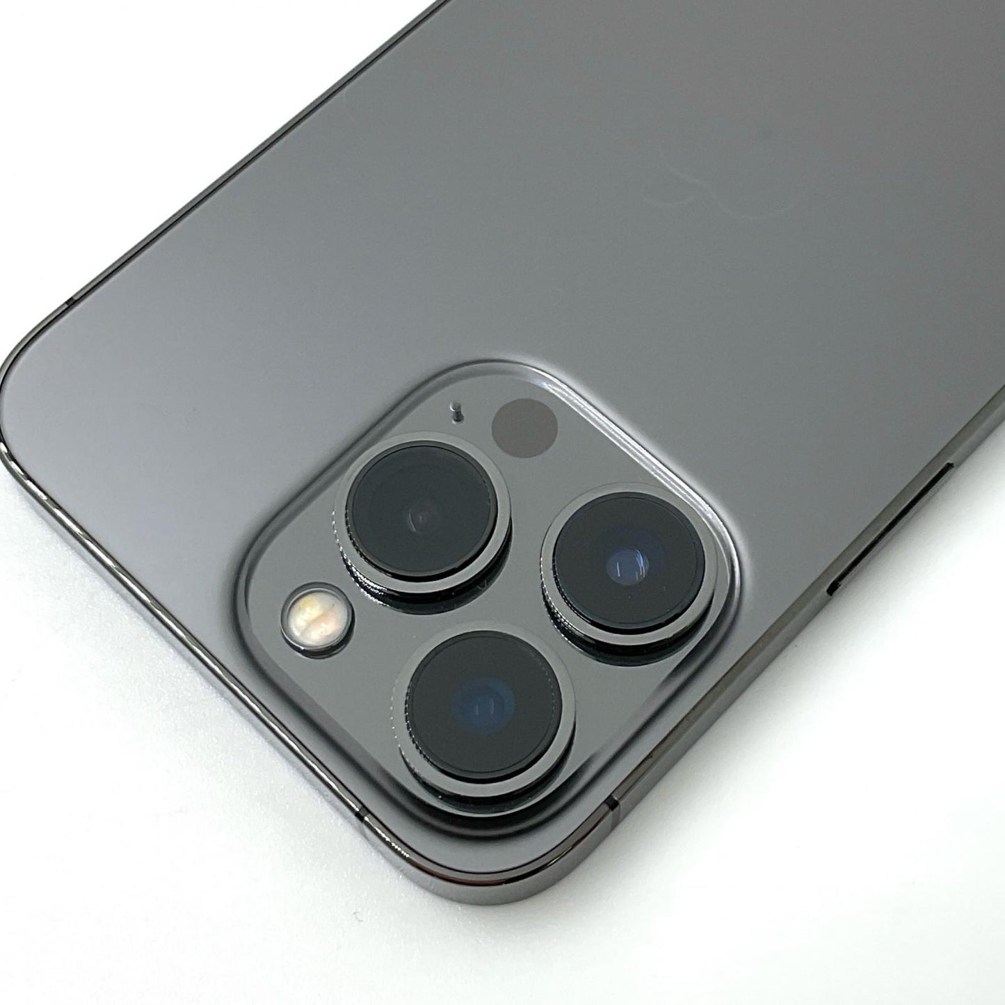 【全額返金保証】【最速発送】Apple iPhone iPhone 13 Pro 256GB グラファイト au 動作確認済 82%